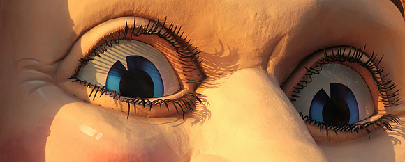 luna eyes